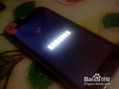 手机掉水里了开不了机怎么办