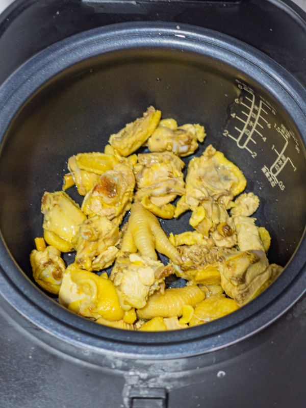 奶香椰汁猪肚鸡汤