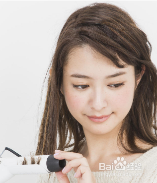 斜刘海编发个性十足