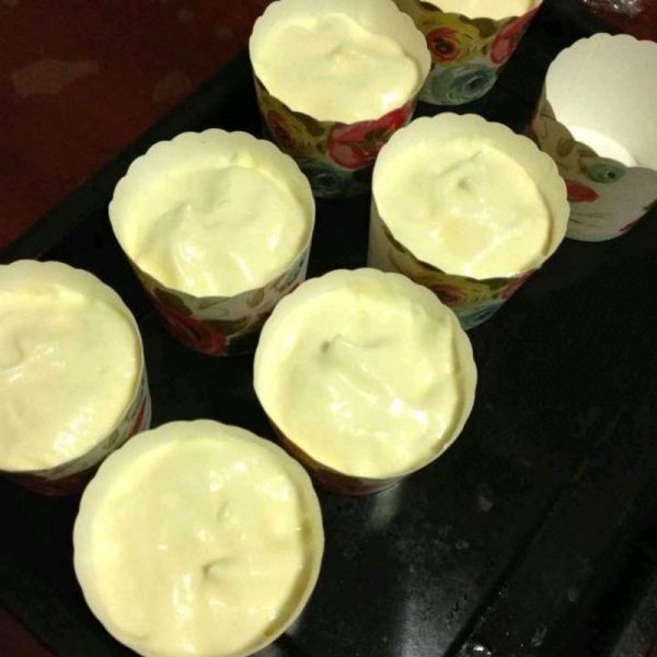 南瓜馅纸杯戚风蛋糕