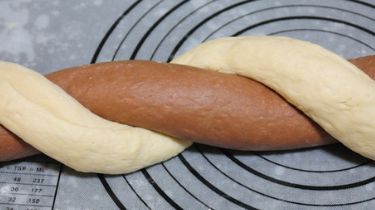 好看又好吃的双色南瓜包的做法