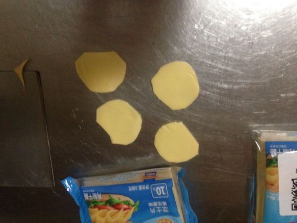 芝士肉馅花环包