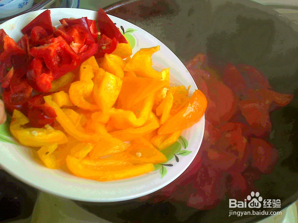 #美食#老年人怎样用西红柿焖大辣椒