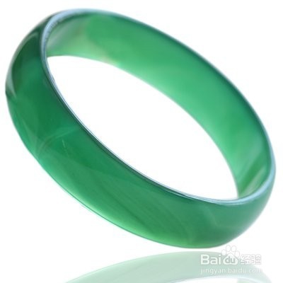 如何辨别翡翠手镯