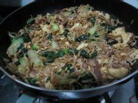 教大家肉片菜心炒面的做法