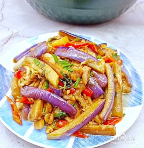 鱼香茄子:鲜香入味,比肉末茄子还好吃下饭