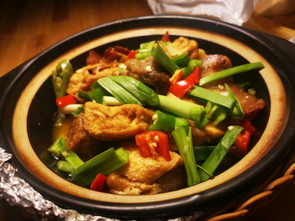 老腊肉炖嫩豆腐