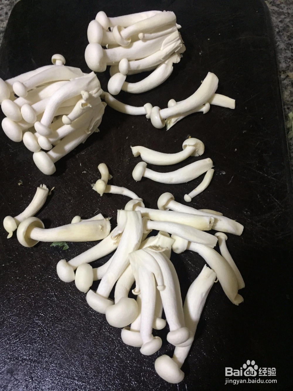 怎样做蘑菇炒鸡脯肉