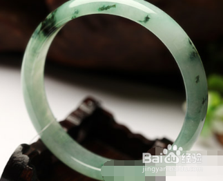 翡翠b货的鉴别方法？