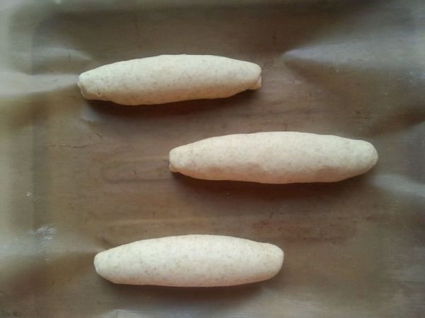 牛油果维也纳热狗