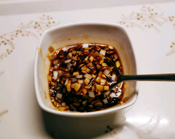 吮指藤椒油焖虾