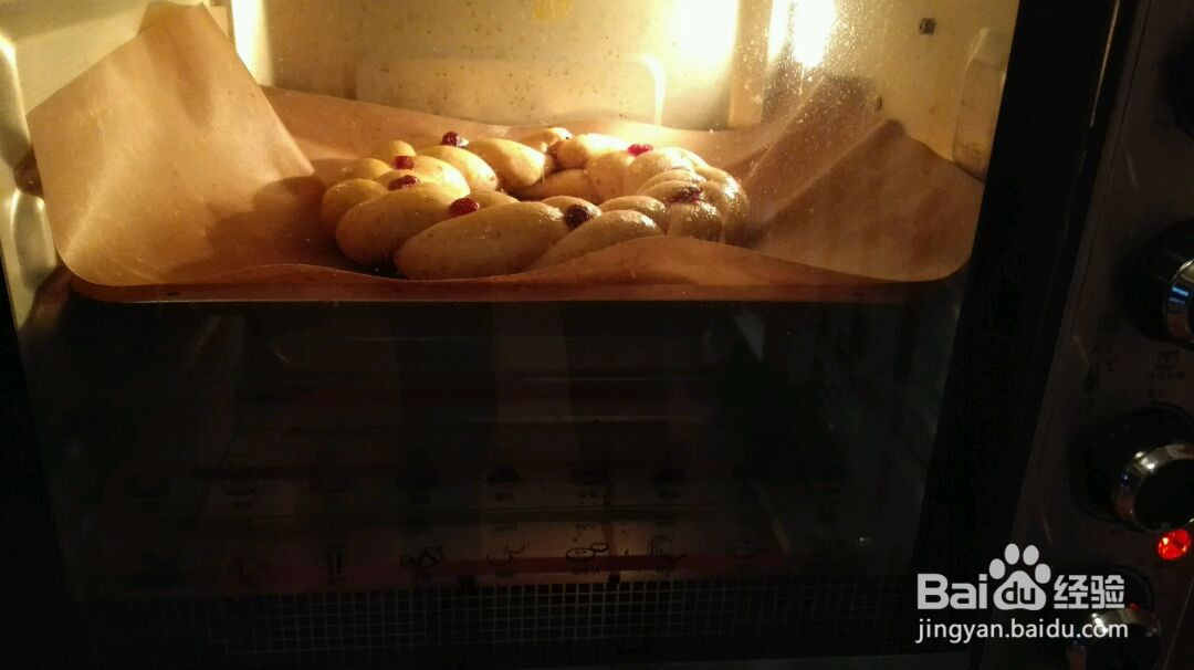 圣诞花环面包的做法