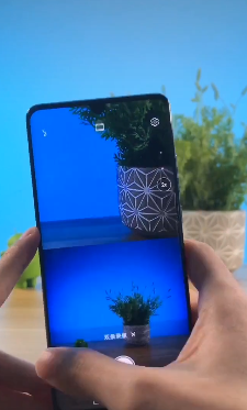 华为P30pro如何同时开启两个摄像头