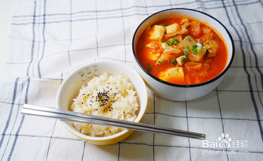 毫无压力做泡菜豆腐汤