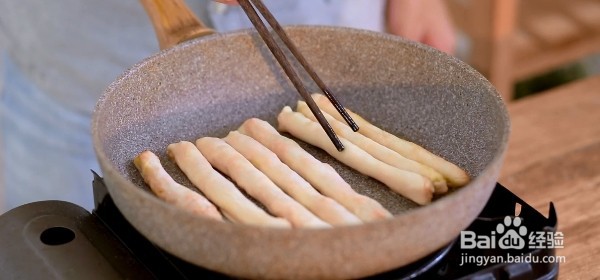 怎么做莴笋虾皮卷