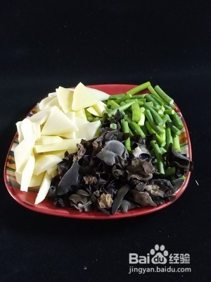 蒜苔炒土豆片