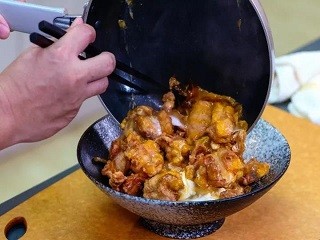 炸鸡亲子盖饭怎么做？