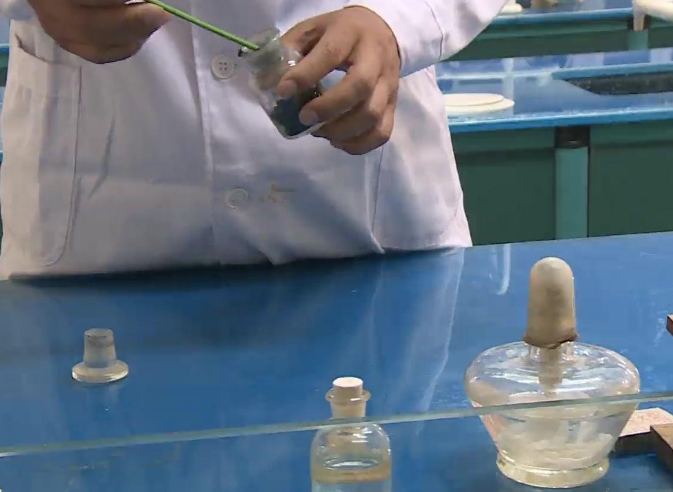 氯化亚铁与盐酸反应的化学方程式