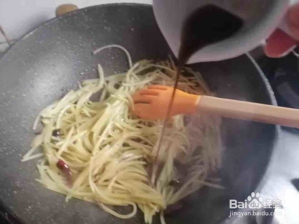酸辣土豆丝的做法