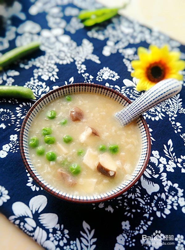 杏鲍菇豌豆肉粥的步骤