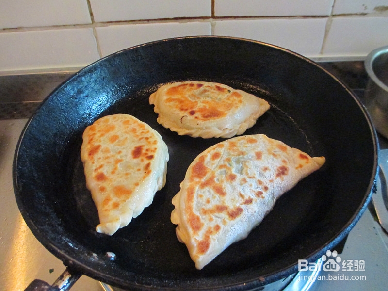 盛夏美食韭菜盒子