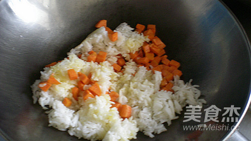 鸡蛋炒油条米饭