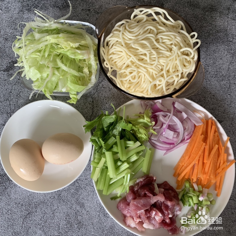 香气浓郁的瘦肉鸡蛋炒面