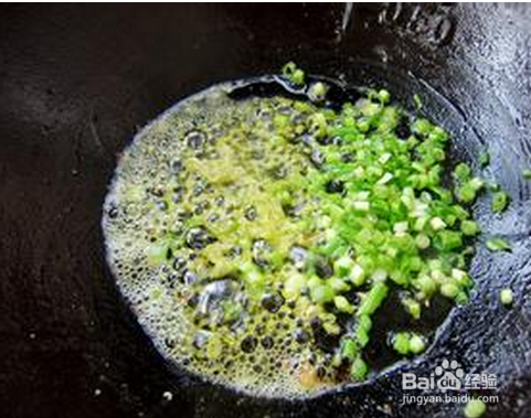 香椿炒鸡蛋的做法