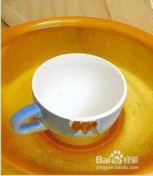 水杯如何巧变花篮?