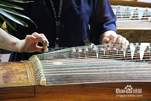 初学古筝的礼仪和坐姿介绍