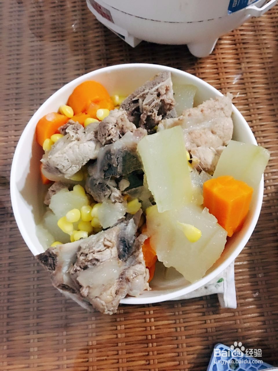 夏天去暑的冬瓜玉米骨头汤