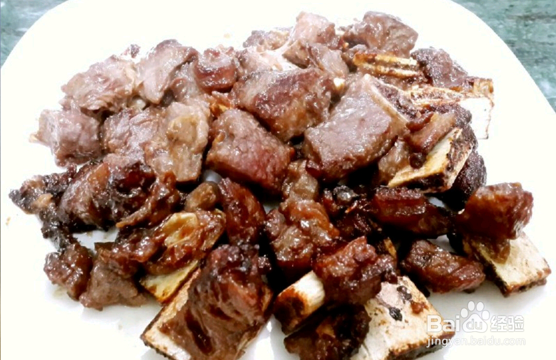 如何做出黑椒牛仔骨?