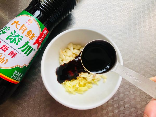 凉拌杏鲍菇胡萝卜