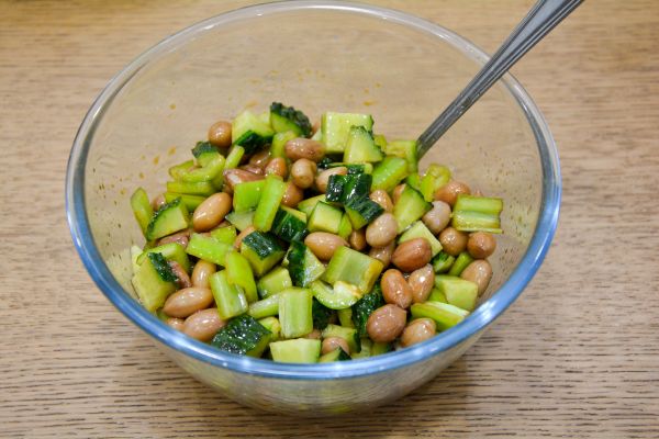 凉拌黄瓜花生米