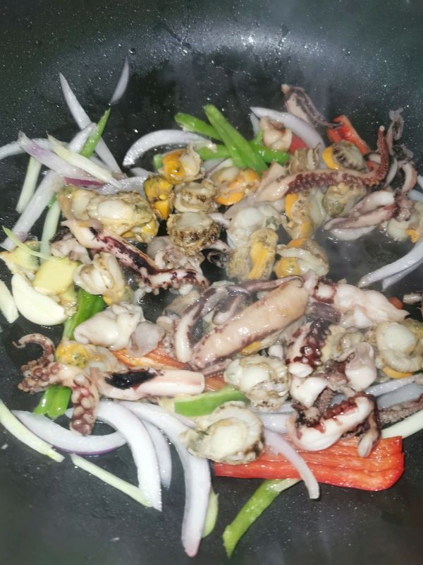 小炒扇贝肉鱿鱼丝