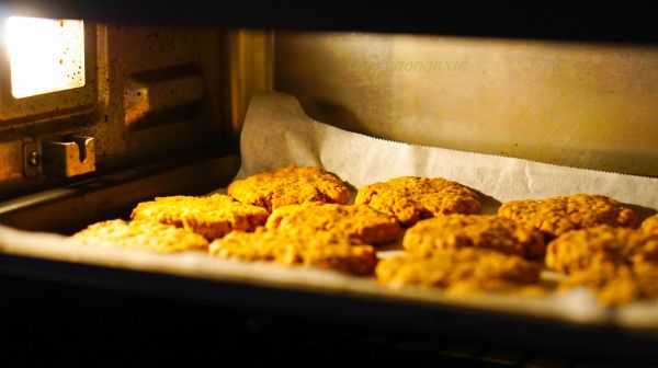 花生酱燕麦饼干