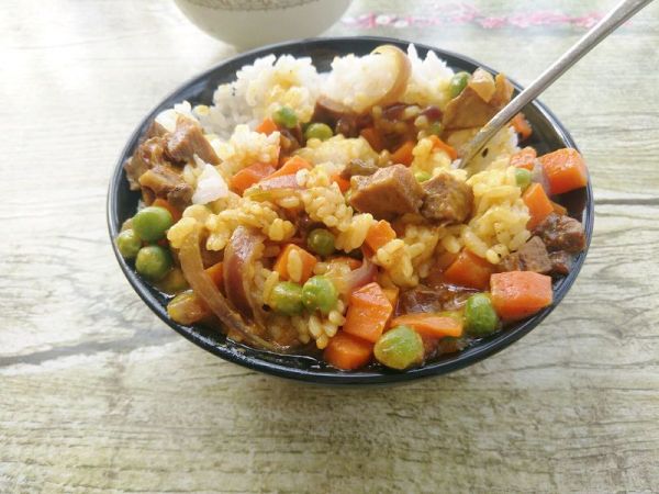 咖喱牛肉盖浇饭