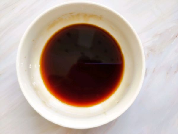虾仁金针菇豆腐煲