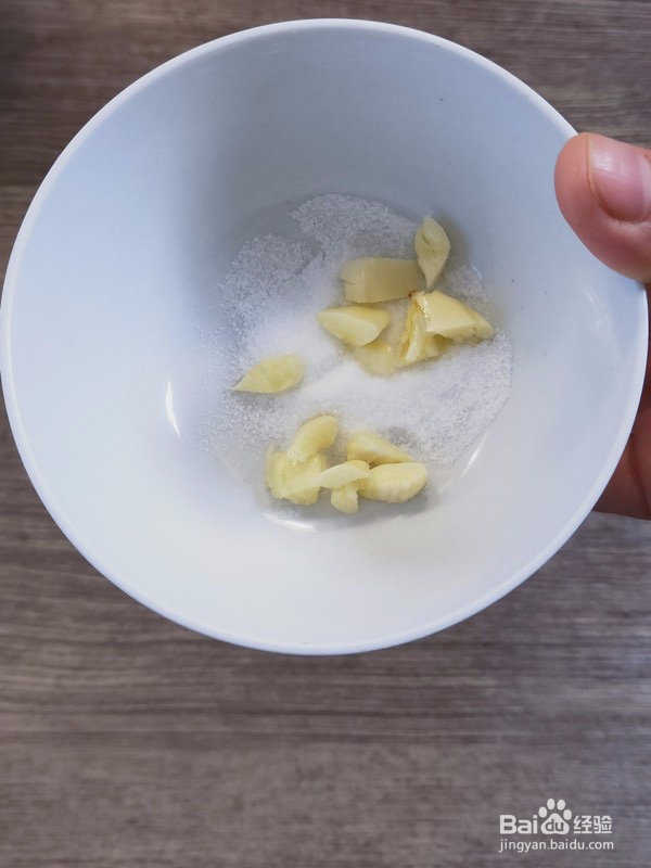 夏天的黄瓜拌凉皮