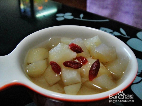 秋季润肺化痰饮品--荸荠雪梨甜品!