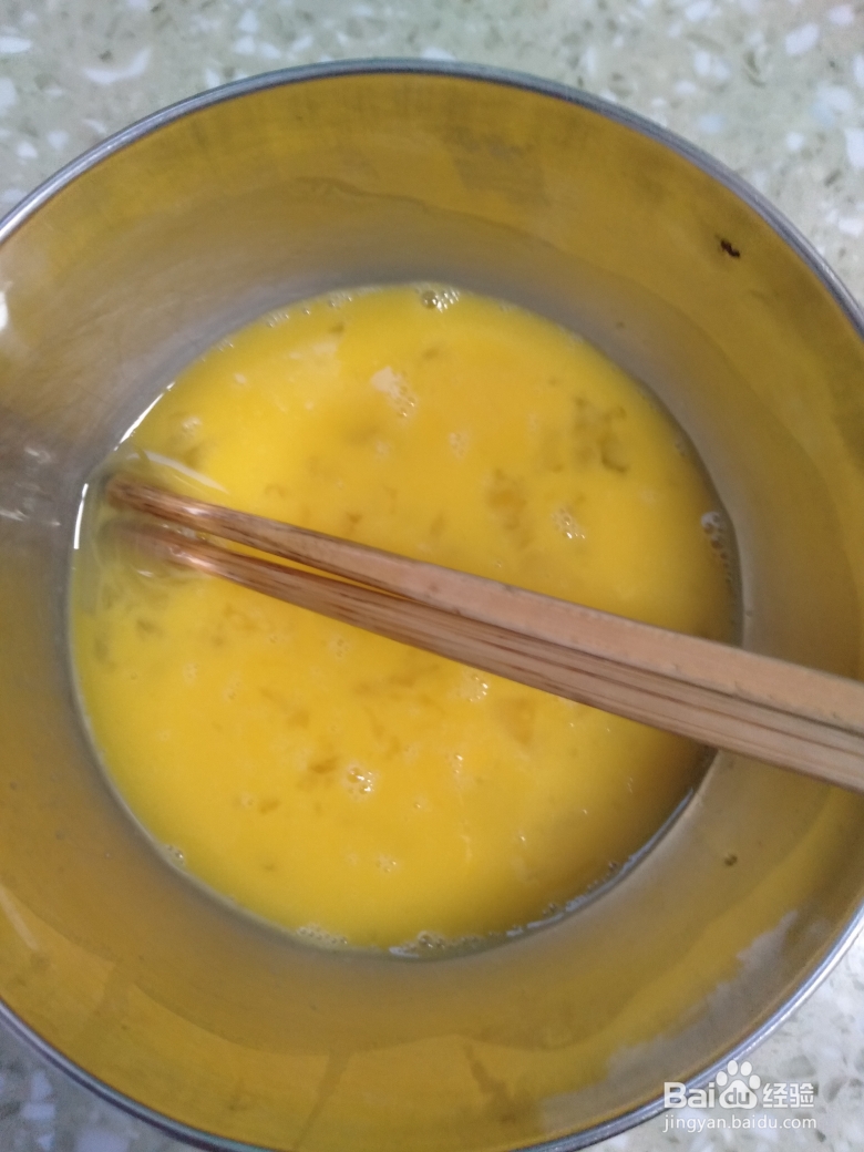 香气浓郁的蒜薹炒鸡蛋
