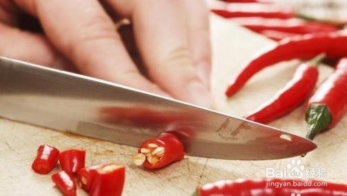 手上沾上辣椒如何去辣