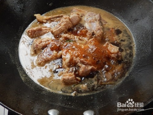 如何做菠萝焖排骨