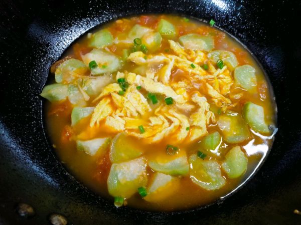 番茄丝瓜鸡蛋汤