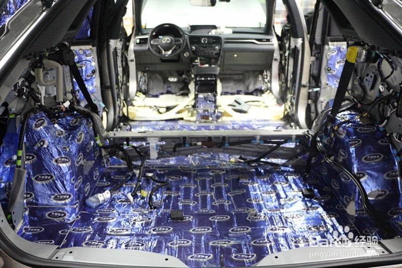 广州雷克萨斯RX200T音响升级搭配大能全车隔音