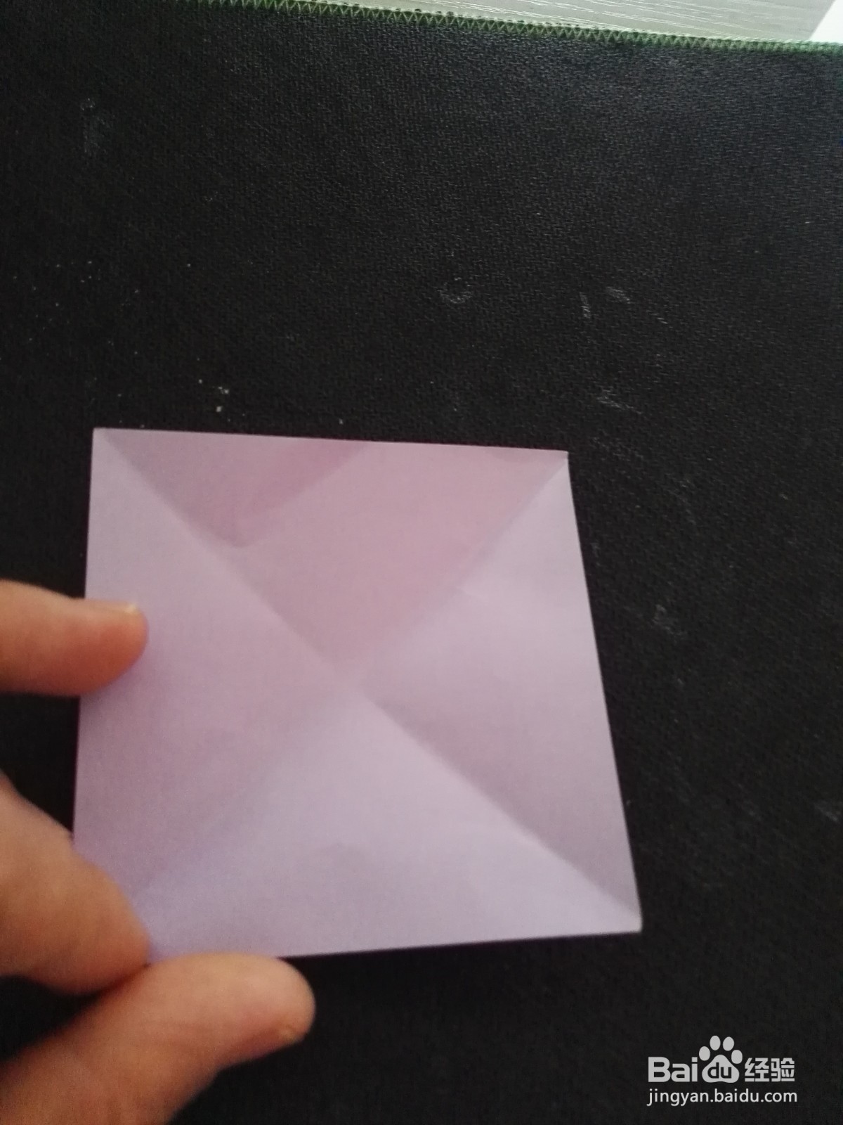 小男孩喜欢的小斧头的折法