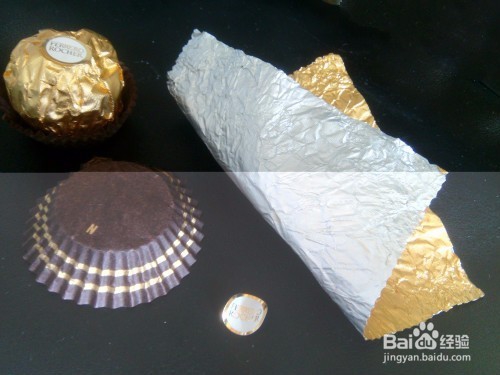 用费列罗糖纸做一束玫瑰花