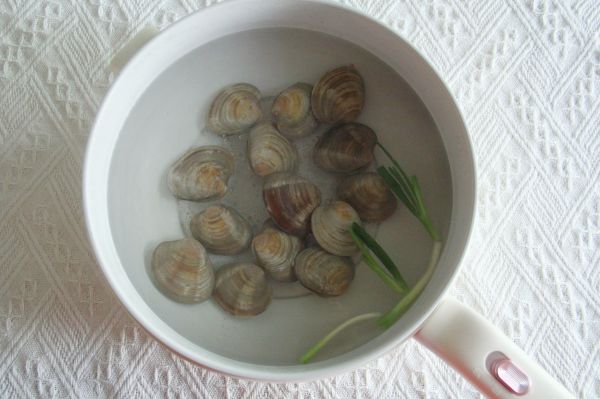 蒜蓉粉丝蛤蜊烤虾