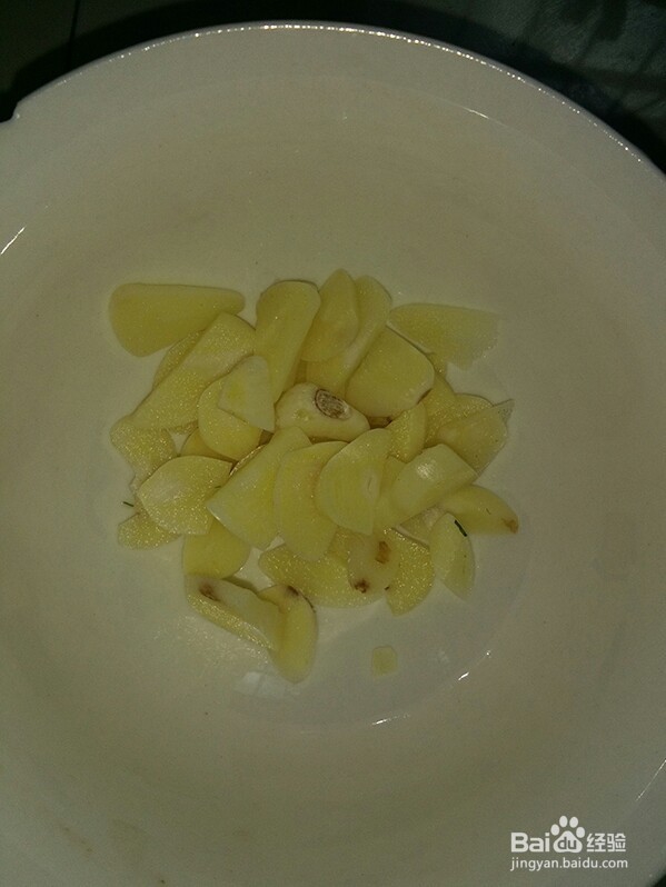 蒜香玉米粒炒肉粒