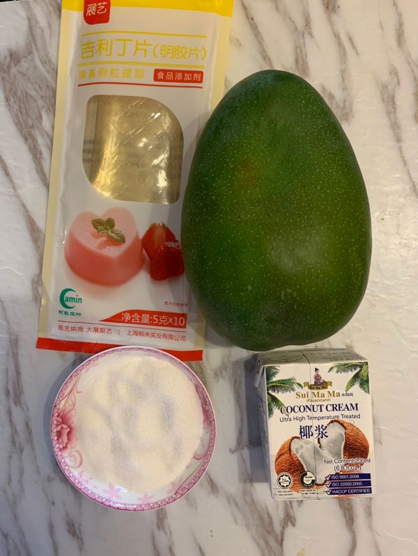 芒果椰浆千层糕